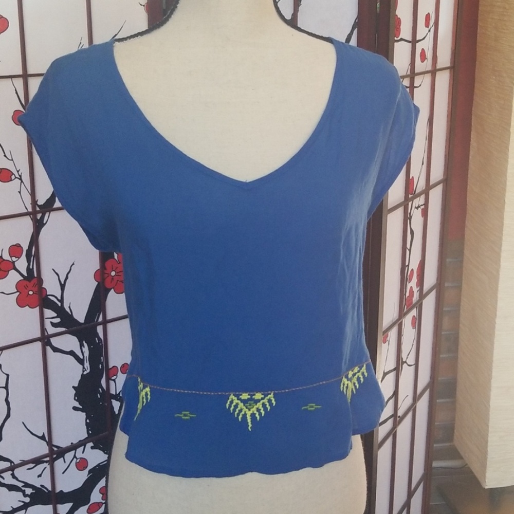 Semi Crop Deep V Neck